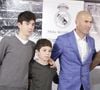 Elyaz Zidane a décidé de ne pas arborer le nom de son père Zinédine sur son maillot du Red Star

Zinedine Zidane devient l'entraineur du Real de Madrid et remplace ainsi Rafael Benítez lors d'une cérémonie au Stade Santiago Bernabéu à Madrid. Le président du Real de Madrid a annoncé la nomination à Zinedine Zidane en présence de sa femme Veronique et de ses quatre enfants Enzo, Luca, Elyaz et Théo. Photo : GTRES / BESTIMAGE