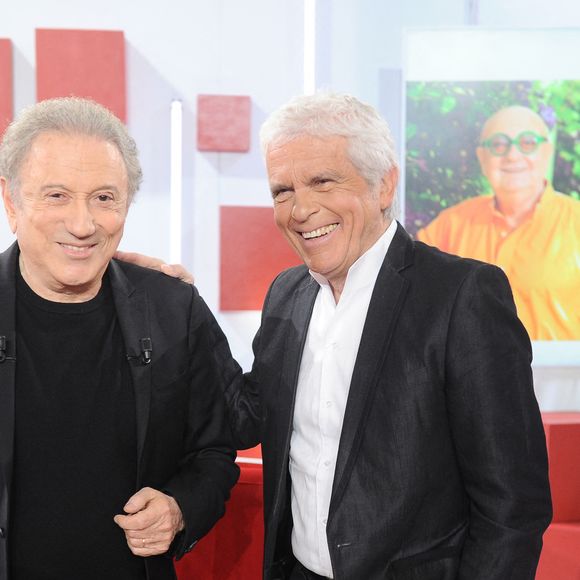 Exclusif - Michel Drucker et Claude Serillon lors de l'enregistrement de l'émission Vivement dimanche au studio Rive gauche, présentée par M.Drucker, diffusée sur France 3 le 17 mai 2026, à Paris, France, le 21 avril 2026. © Guillaume Gaffiot/Bestimage