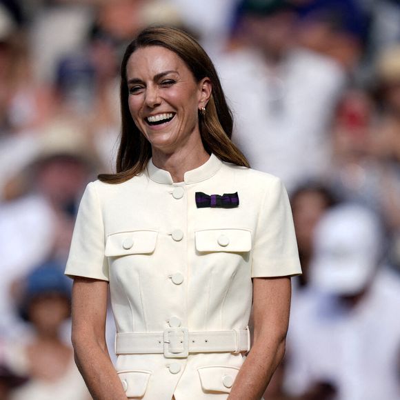 La princesse de Galles sur le court central après la finale du simple dames, le treizième jour des championnats de Wimbledon 2025, au All England Lawn Tennis and Croquet Club, Londres, Royaume-Uni, le 12 juillet 2025. Photo : Andrew Matthews/PA Wire/ABACAPRESS.COM