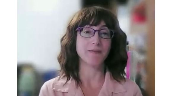 Freida McFadden (La femme de ménage) souffre d’un trouble qui touche près de 7% de la population mondiale, et c’est la raison pour laquelle on ne la voit jamais