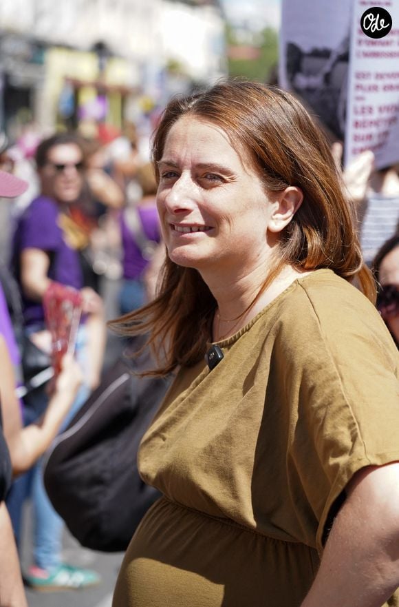 Marine Tondelier - Les célébrités ont répondu présente à la 'Grande marche citoyenne' contre les violences sexuelles devant ministère français de la Justice, place Vendôme, à Paris, France, le 4 juillet 2026. © Anne-Sophie Guebey/Bestimage
