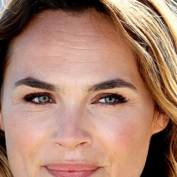 Mélanie Maudran s'est imposée, ces dernières années, comme une figure du petit écran.

Mélanie Maudran pour le feuilleton télévisé "Un si grand soleil" au photocall du Festival international du film de La Rochelle, France. © Patrick Bernard/Bestimage