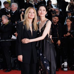 Virginie Efira, Tao Okamoto - Montée des marches pour la cérémonie de clôture du 79ème Festival International du Film de Cannes, le 23 mai 2026. © Jacovides-Moreau / Bestimage