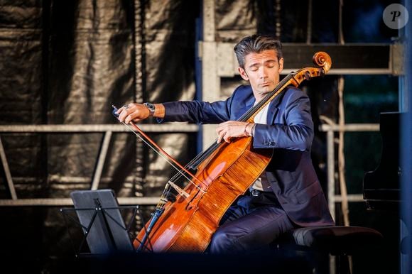 De relation amicale, ils sont désormais passés à relation de couple.

L'Isle-Adam (95), le 04 juillet 2025 : concert du violoncelliste Gautier Capucon dans le cadre du festival "Un ete en France" - Photo by Beucher B/ANDBZ/ABACAPRESS.COM
