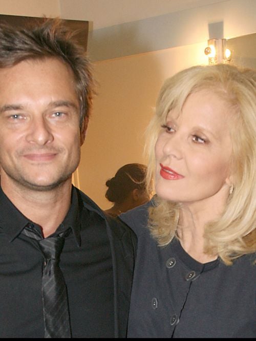 Sylvie Vartan mère de David et Darina, que plus de 30 ans séparent : quelles sont leurs relations ?