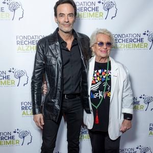 Anthony Delon, Véronique de Villèle au photocall du concert du gala des 20 ans de la fondation Recherche Alzheimer "2 générations chantent pour la 3ème" à l'Olympia à Paris le 18 mars 2024.

© Cyril Moreau / Bestimage