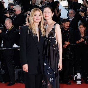 Virginie Efira, Tao Okamoto - Montée des marches pour la cérémonie de clôture du 79ème Festival International du Film de Cannes, le 23 mai 2026. © Jacovides-Moreau / Bestimage