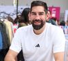 Le couple s'est uni ce samedi 16 mai 2026 lors d'une cérémonie en présence de leurs amis et de leur famille. 

Nikola Karabatic lors du 5ème festival du Livre de Paris au Grand Palais à Paris, France, le 17 avril 2026. Les 17, 18 et 19 avril 2026, le Festival du livre de Paris célébrera les livres et la lecture, sous toutes ses formes, pour tous les publics. © Denis Guignebourg/BestImage
