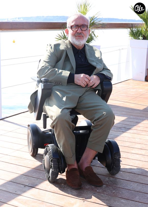 Dominique Farrugia, le producteur de la série - Photocall de la série "Rien ne t'efface" sur la plage du Majestic lors du 8ème festival CanneSeries à Cannes, le 28 avril 2025.
© Denis Guigenbourg / Bestimage