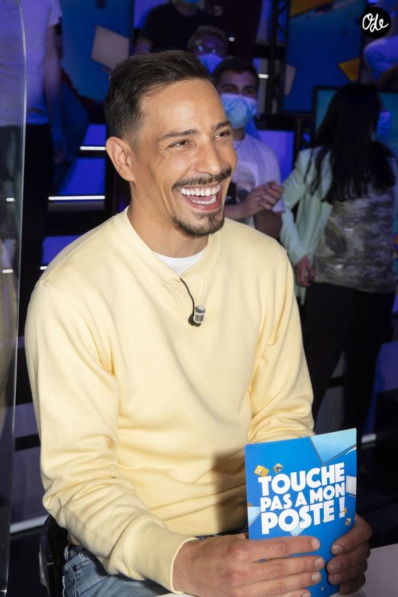 La boutique connait un tel succès dans la ville sarthoise que l'ancien candidat de Loft Story n'a parfois même pas le temps de faire une pause déjeuner.

Steevy Boulay - Enregistrement de l'émission "Touche Pas à Mon Poste (TPMP)", présentée par C.Hanouna et diffusée en direct le 20 mai 2021 sur C8
© Jack Tribeca / Bestimage