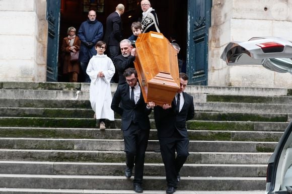 Illustration cercueil - Sorties des obsèques de Niels Arestrup à l'Église Saint-Roch à Paris. Le 10 décembre 2024
© Christophe Clovis / Bestimage