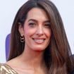 Accompagnée de George Clooney, Amal fait revivre un trésor vintage signé Alexander McQueen, une véritable pièce de collection