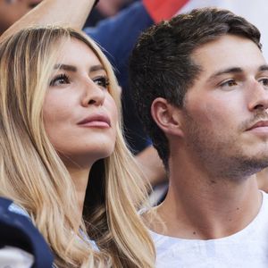Mathilde Deschamps a pris la parole après la fin de l'aventure de Didier Deschamps avec les Bleus.

Dylan Deschamps et sa compagne Mathilde Cappelaere - Célébrités dans les tribunes du match du groupe D de l'Euro entre l'équipe de France face à l'Autriche à Dusseldorf en Allemagne. © Cyril Moreau/Bestimage