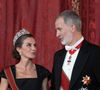 Le roi Felipe VI et la reine Letizia d'Espagne ont sorti le grand jeu.

Le roi Felipe VI et la reine Letizia d'Espagne, accueillent Frank-Walter Steinmeier (Président fédéral de l'Allemagne) et sa femme Elke Budenbender pour un dîner de gala en leur honneur au palais royal à Madrid. Photo par LALO YASKY / BESTIMAGE