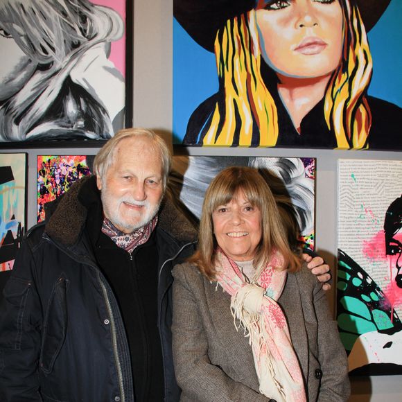 Exclusif - Jean-Jacques Debout et sa femme Chantal Goya - Vernissage de l'exposition de la vente aux enchères au profit de la fondation Brigitte Bardot à la galerie Drouot à Paris. Le 4 novembre 2021. BALDINI / BESTIMAGE