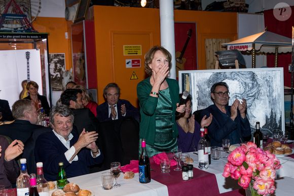 Jean-Louis Borloo, Nathalie Baye - Soirée en l'honneur de Nathalie Baye, organisée par Louis Michel Colla, à La Chope des Puces, restaurant mythique de Marcel Campion à Saint-Ouen. Le 30 avril 2018. © Cyril Moreau / Bestimage