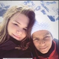 Stéphanie de Monaco passe les fêtes dans son chalet à la montagne, au cœur du village et de sa patinoire, à seulement 2h de Monaco