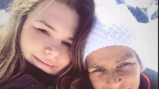 Stéphanie de Monaco passe les fêtes dans son chalet à la montagne, au cœur du village et de sa patinoire, à seulement 2h de Monaco