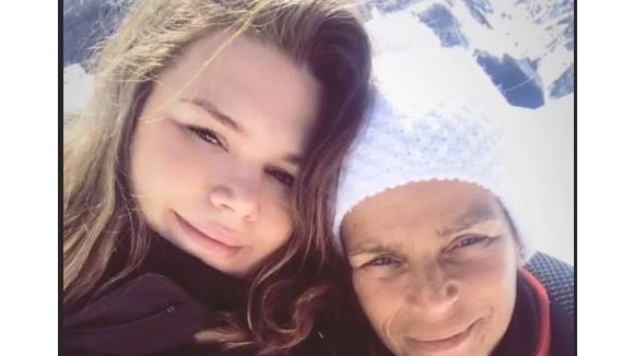 Stéphanie de Monaco passe les fêtes dans son chalet à la montagne, au cœur du village et de sa patinoire, à seulement 2h de Monaco