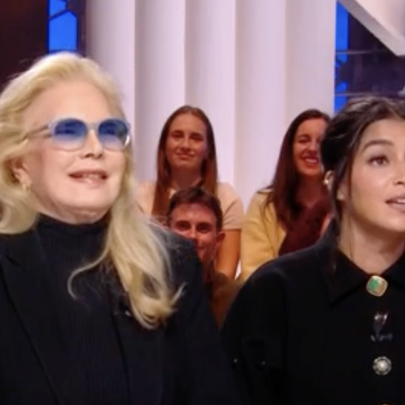 Les deux femmes se sont livrées sur leur rencontre qui ne s'est pas exactement passée comme prévue.  

Leïla Bekhti était l'invitée avec Sylvie Vartan de Yann Barthès dans l'émission Quotidien sur TMC mercredi 12 mars 2025 à l'occasion de la sortie prochaine du film "Ma mère, Dieu et Sylvie Vartan", de Ken Scott.
