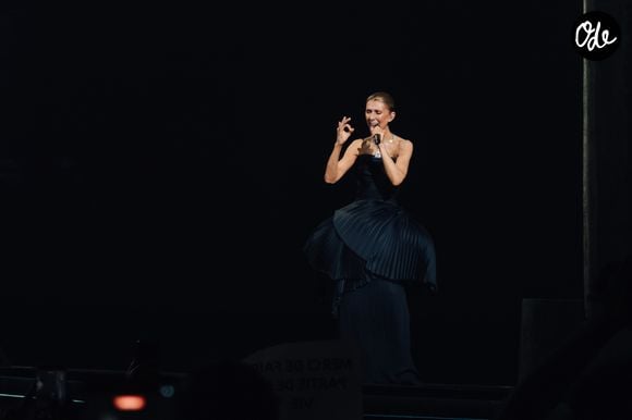Celine Dion, tenue et bijoux Boucheron, lors de son premier concert à la Plénitude Arena à Paris La Défense le 12 septembre 2026. Agence / Bestimage