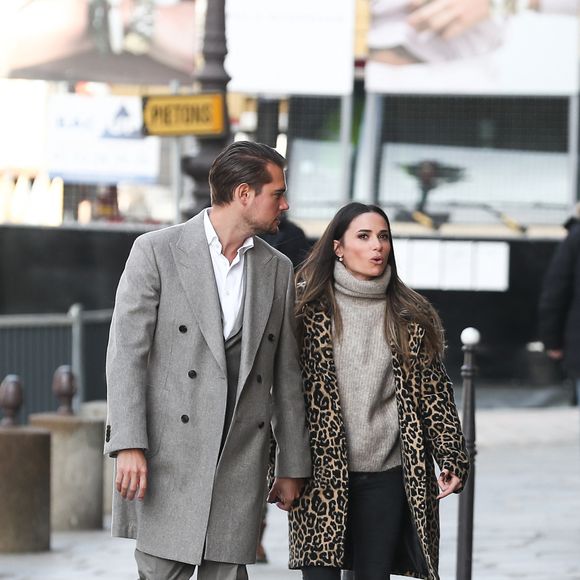 Naissance - Capucine Anav est maman d'une petite fille prénommée Lola - Exclusif - Prix Spécial - No Web - Capucine Anav et son compagnon Victor sont allés choisir leurs alliances pour leur futur mariage, à la bijouterie Galeries Lafayette - Royal Quartz Paris rue Royal à Paris, France, le 7 février 2022.