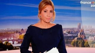 "Faut que je tienne" : Ces mots de Léa Salamé à un proche 3 mois après son arrivée au 20 heures de France 2