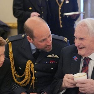 Le prince George de Galles,Le prince William, prince de Galles - Les membres de la famille royale britannique assistent à la célébration du 80ème anniversaire de la fin de la Seconde guerre mondiale (VE80 Tea Party) au palais de Buckingham, à Londres, au Royaume-Uni, le 5 mai 2025.

© Yui Mok/WPA-Pool / Julien Burton / Bestimage