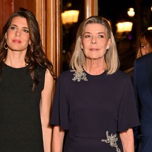 Charlotte Casiraghi, la princesse Caroline de Hanovre et le prince Albert II de Monaco lors de la cérémonie de proclamation de l'édition 2026 des Prix de la Fondation Prince Pierre à l'opéra Garnier à Monaco le 13 octobre 2026. 

© Bruno Bebert / Bestimage