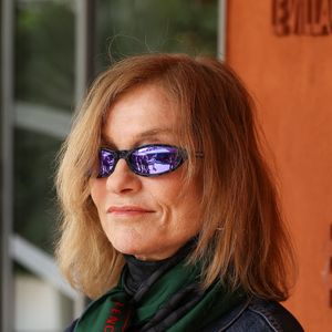 Isabelle Huppert au Village pendant les Internationaux de France 2024 à Roland Garros le 08 juin 2024 à Paris, France. Photo by Nasser Berzane/ABACAPRESS.COM