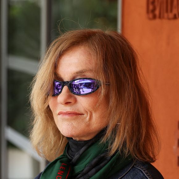 Isabelle Huppert au Village pendant les Internationaux de France 2024 à Roland Garros le 08 juin 2024 à Paris, France. Photo by Nasser Berzane/ABACAPRESS.COM