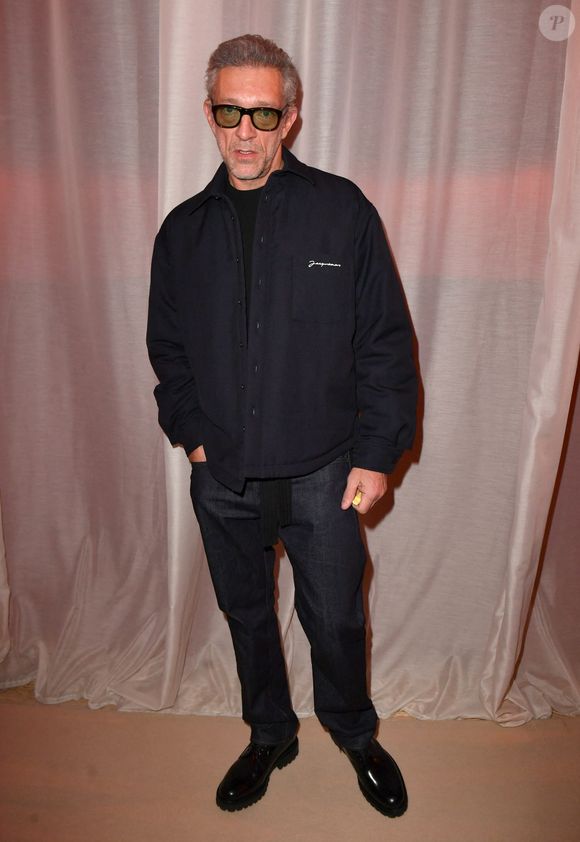 Vincent Cassel - Photocall en front row du défilé "Le Raphia" de la maison Jacquemus au Bourget le 12 décembre 2022.

© Veeren / Clovis / Bestimage