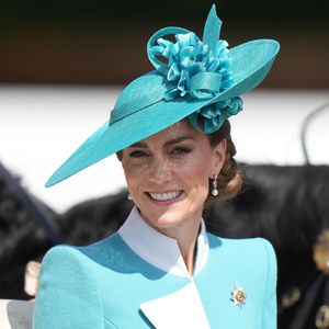 Catherine (Kate) Middleton, princesse de Galles, - Les membres de la famille royale britannique arrivent à Buckingham Palace pour la cérémonie Trooping the Colour à Londres, le 14 juin 2025. Affecté par le crash du Boeing 787 Dreamliner à Ahmedabad du 12 juin, le souverain et les officiels porteront un brassard noir en hommage aux plus de 270 victimes. Bon nombre d'elles étaient des ressortissants britanniques.
© James Whatling / Bestimage