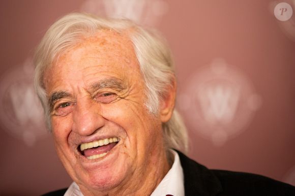 Jean-Paul Belmondo reçoit un Gant d'Or d'Honneur lors de la cérémonie des Gants d'Or à Bruxelles le 18 octobre 2019. ALAIN ROLLAND/ IMAGEBUZZ/ BESTIMAGE