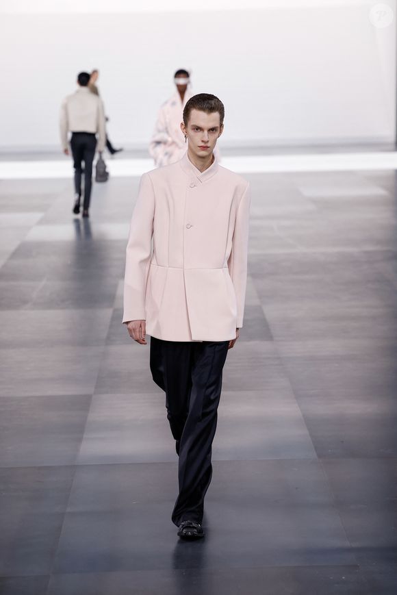 Défilé Dior Homme à l'École-Militaire lors de la semaine de la mode masculine automne/hiver 2025-2026 à Paris, France, le 24 janvier 2025.