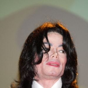 Son célèbre papa (disparu en 2009) serait très fier !

La pop star américaine Michael Jackson accueille les pilotes de l'UAE Desert Challenge à Dubaï le 14 novembre 2005. Photo by Michel Maindru/ABACAPRESS.COM