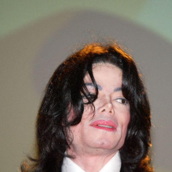 Son célèbre papa (disparu en 2009) serait très fier !

La pop star américaine Michael Jackson accueille les pilotes de l'UAE Desert Challenge à Dubaï le 14 novembre 2005. Photo by Michel Maindru/ABACAPRESS.COM
