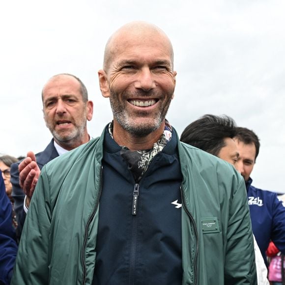Exclusif - Zinedine Zidane interviewé par Vincent Cerutti lors des 24H du Mans 2024, le 15 juin 2024. Frédéric Chambert / Panoramic / Bestimage