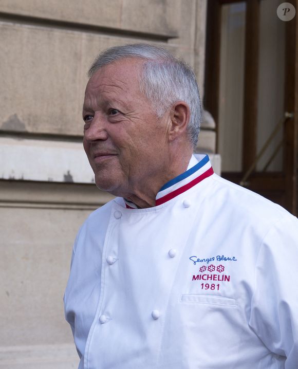 Le chef étoilé Georges Blanc lors du cocktail du dîner des grands chefs à la préfecture du Rhône à Lyon en marge du concours Bocuse d'Or et du salon Sirha 2021 le 26 septembre 2021.
© Sandrine Thesillat / Panoramic / Bestimage