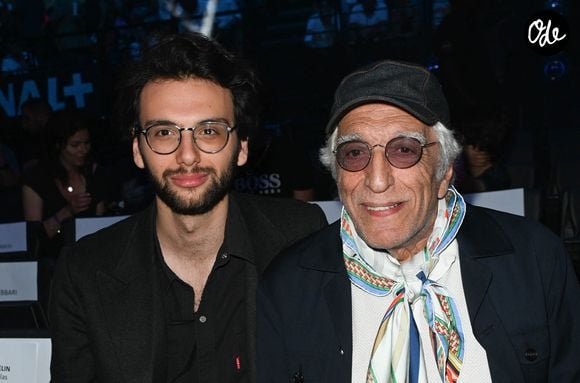 Gérard Darmon, son fils Jules Darmon  - Les célébrités assistent au combat de boxe opposant le français Tony Yoka au congolais Martin Bakula à l'AccorHotels Arena à Paris, France, le 14 mai 2022. © Coadic Guirec/Bestimage