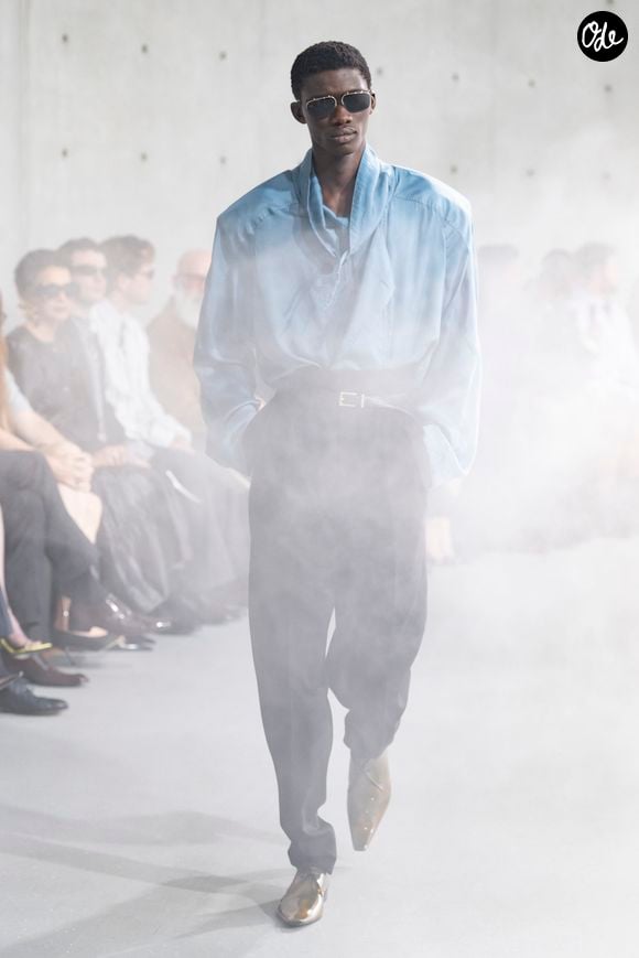 Défilé de mode homme Saint Laurent Printemps/Eté 2027 dans le cadre de la Fashion Week de Paris le 23 juin 2026.

© Bestimage