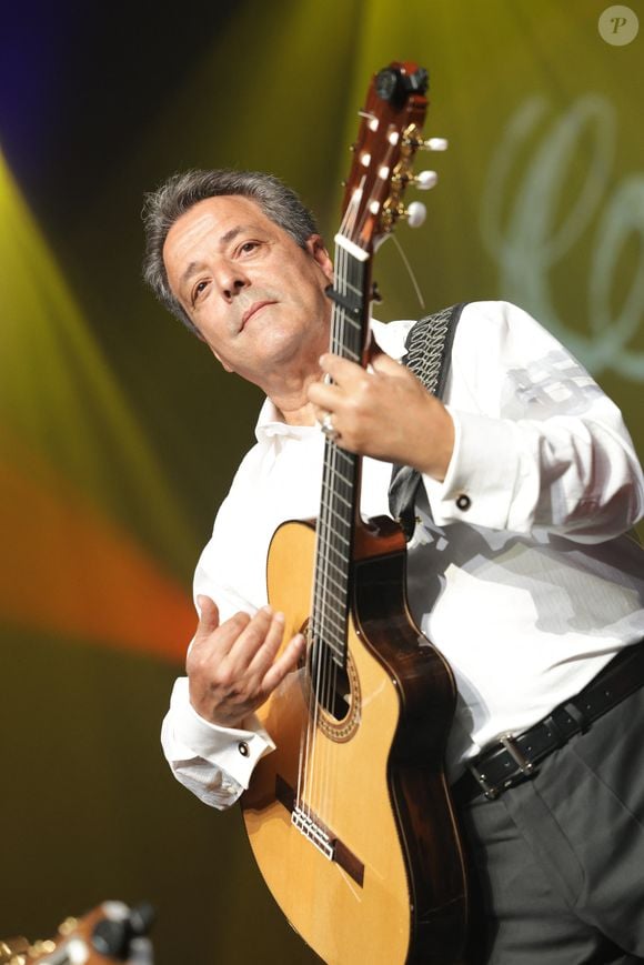 L'un des cofondateurs des Gipsy Kings

Exclusif - Chico Bouchikhi - Chico & The Gypsies célèbrent 45 ans de carrière au Palais des Congrès avec un concert symphonique inédit le 24 mai 2025. Portés par 80 musiciens et des invités prestigieux, leurs tubes cultes ont résonné dans une version grandiose, entre rumba, flamenco et symphonie.
© Guirec Coadic / Bestimage