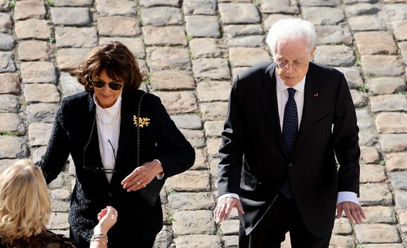 Sylviane Agacinski avait déjà un fils, Daniel, dont Lionel Jospin a été la figure paternelle. Ils n’ont pas eu d’enfant ensemble.

Lionel Jospin et Sylviane Agacinski lors de l'hommage à Hélène Carrère d'Encausse aux Invalides à Paris le 3 octobre 2023.

© Dominique Jacovides / Bestimage