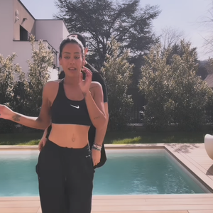 À 40 ans, la chanteuse de Ma philosophie affiche un corps sculpté et tonique. 

Amel Bent sur Instagram