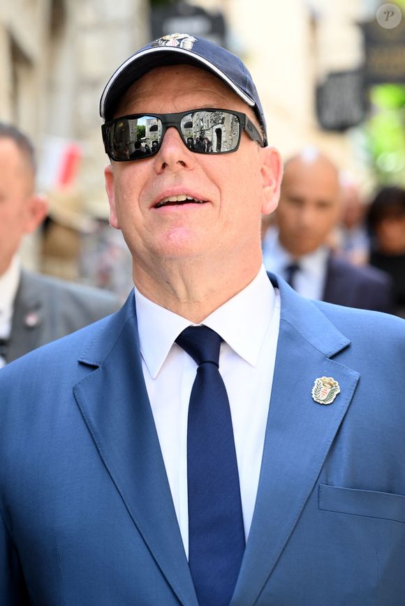 Le prince Albert II de Monaco s'est rendu à Saint Paul de Vence, dans les Alpes-Maritimes, dans le cadre de ses déplacements réguliers dans les collectivités historiquement liées à la Principauté, le 15 juillet 2025. 
© Bruno Bebert / Bestimage