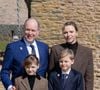 Jacques de Monaco et Gabriella de Monaco ont fait leur rentrée scolaire.

Le prince Albert II de Monaco, La princesse Charlène de Monaco, La princesse Gabriella de Monaco, comtesse de Carladès, Le prince Jacques de Monaco, marquis des Baux lors d'une visite au Fort la Latte, Château de La Roche Goyon à Plévenon
© Olivier Huitel / Pool / Bestimage