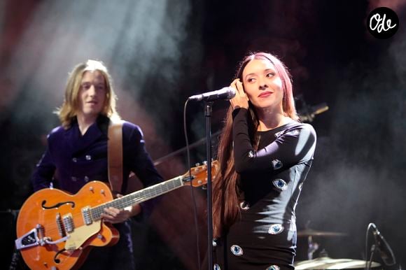 et à la naissance de trois enfants, Raoul, Simone et Ginger.

Raoul Chichin et Simone Ringer, du groupe Minuit, (fils et fille de Catherine Ringer et Fred Chichin du groupe Les Rita Mitsouko) en concert à L'International à Paris. Le 2 octobre 2015 ©CEDRIC PERRIN / BESTIMAGE