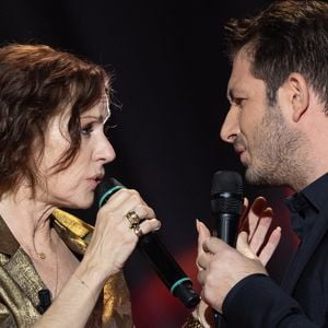 Exclusif - Tina Arena et George Perris pour les surprises lors de l'enregistrement de l'émission "La Boîte à secrets", présentée par F.Bollaert et diffusée le 23 janvier sur France 3, dans les studios du Lendit à Saint-Denis, France, le 16 décembre 2025. © Cyril Moreau/Bestimage