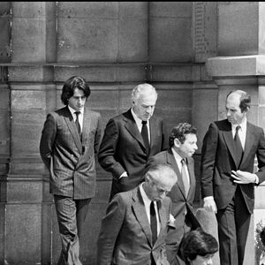 Archives - Les proches de Romy Schneider dont Laurent Pétin à l'enterrement du fils de l'actrice, David. AGENCE / BESTIMAGE