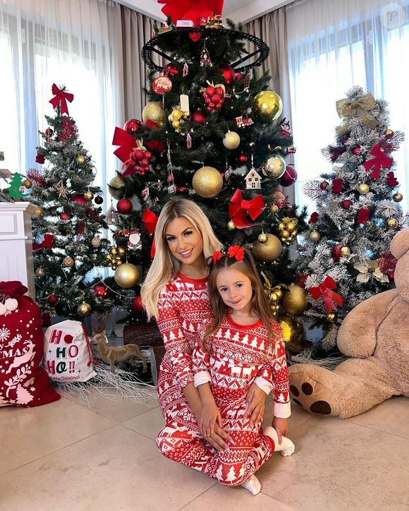 Carla Moreau, ancienne candidate de télé-réalité, est maman d'une petite Ruby, née de ses amours avec son ex-mari Kevin Guedj.
